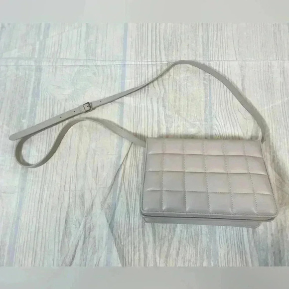 H&M Stella Crossbody shoulder bag purse quilted beige snap classic blogger fav - Picture 6 of 10